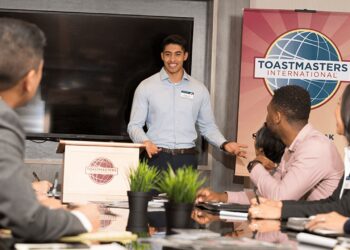 Unveiling the Essence of Leadership: Learning from Everyday Heroes and Guided Mentoring